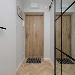 Cosy In The Centre Remote Work By Renters דירה *