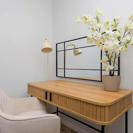 아파트 Cosy In The Centre Remote Work By Renters
